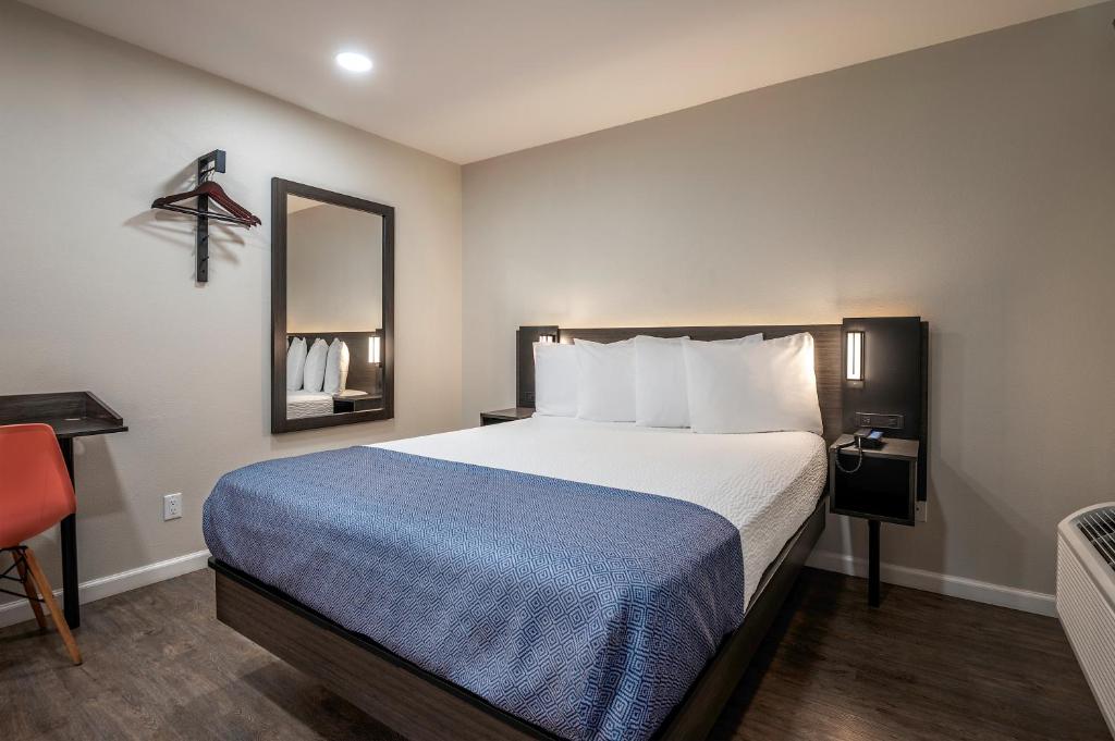 Double Queen Room